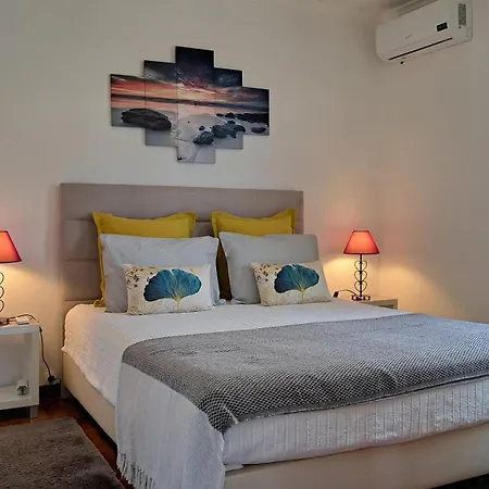 Feriehus Authentic Rural Retreat With Green Fields & Ocean Views - Orchid House Arco Da Calheta Calheta (Madeira)