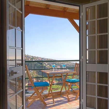 Authentic Rural Retreat With Green Fields & Ocean Views - Orchid House Arco Da Calheta Feriehus