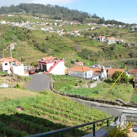 Authentic Rural Retreat With Green Fields & Ocean Views - Orchid House Arco Da Calheta Dom wakacyjny Calheta (Madeira)